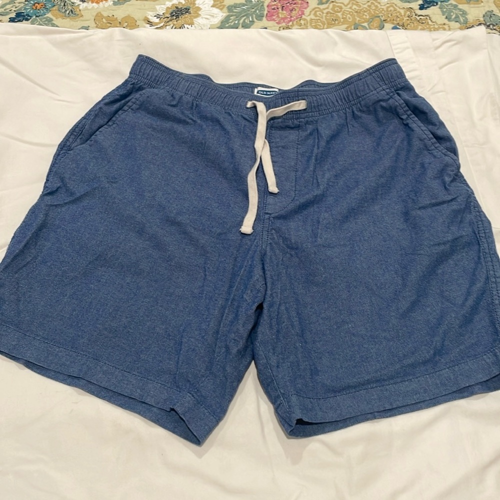 Men’s elastic waist Old Navy denim shorts